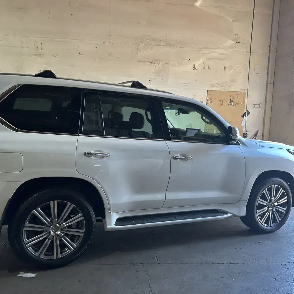 2017 Lexus LX 570 Base