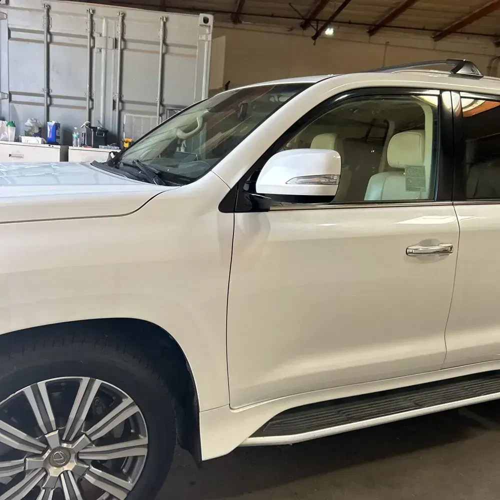 2017 Lexus LX 570 Base