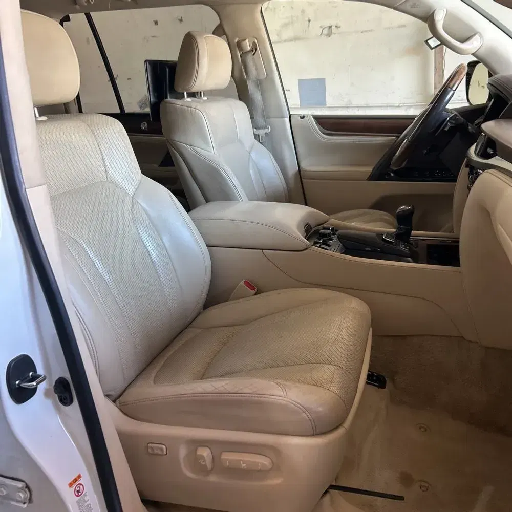 2017 Lexus LX 570 Base