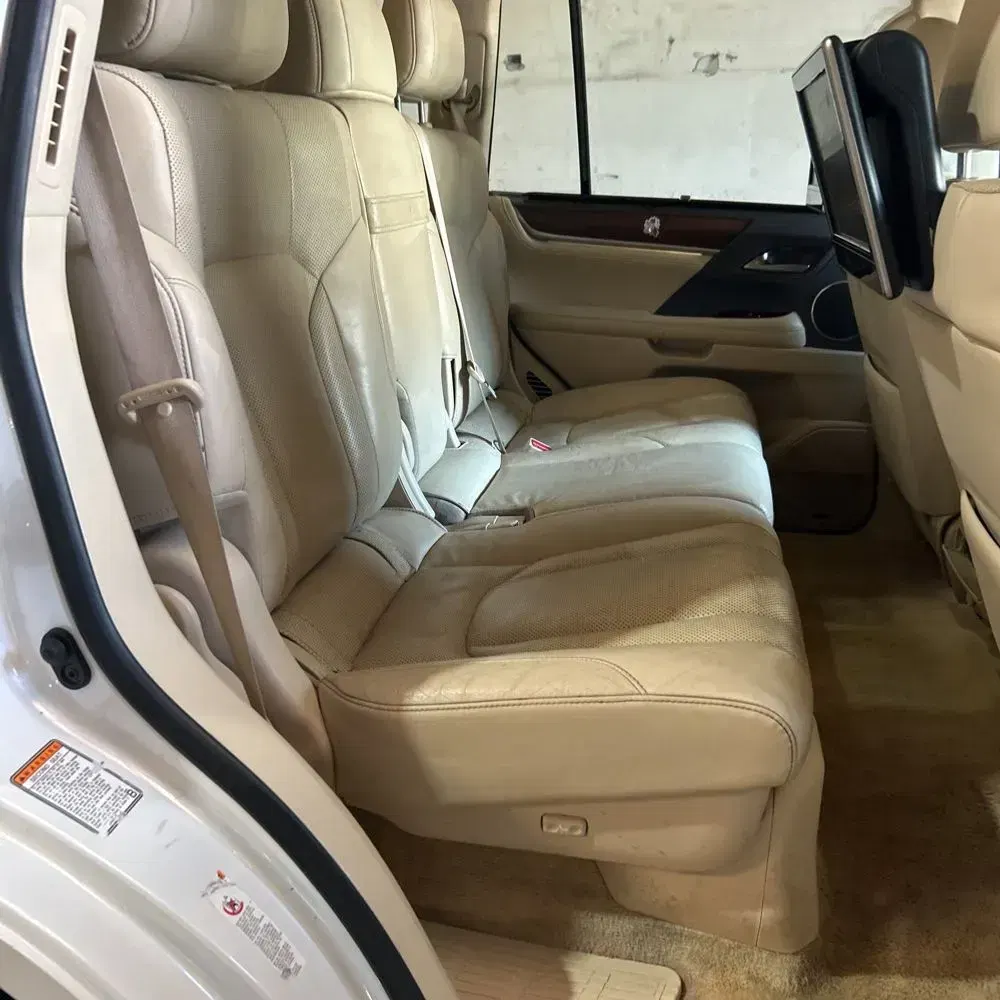 2017 Lexus LX 570 Base