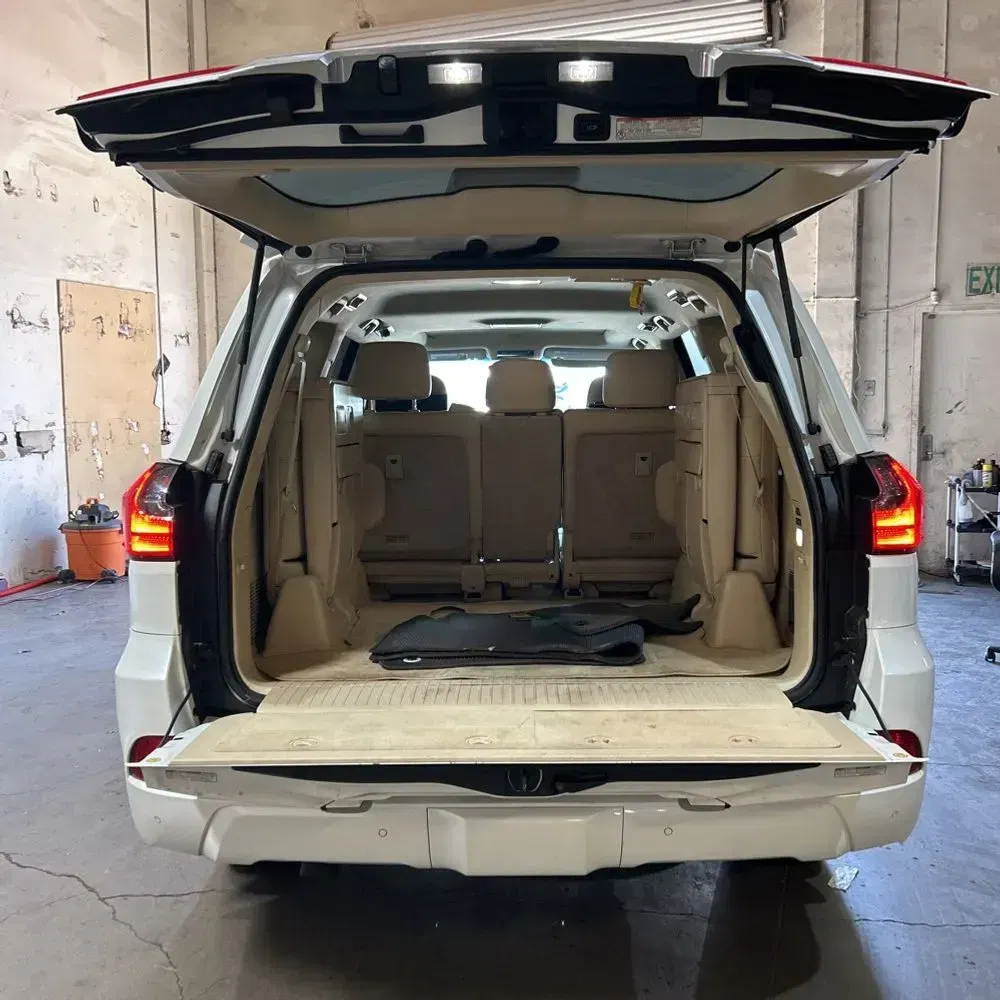 2017 Lexus LX 570 Base