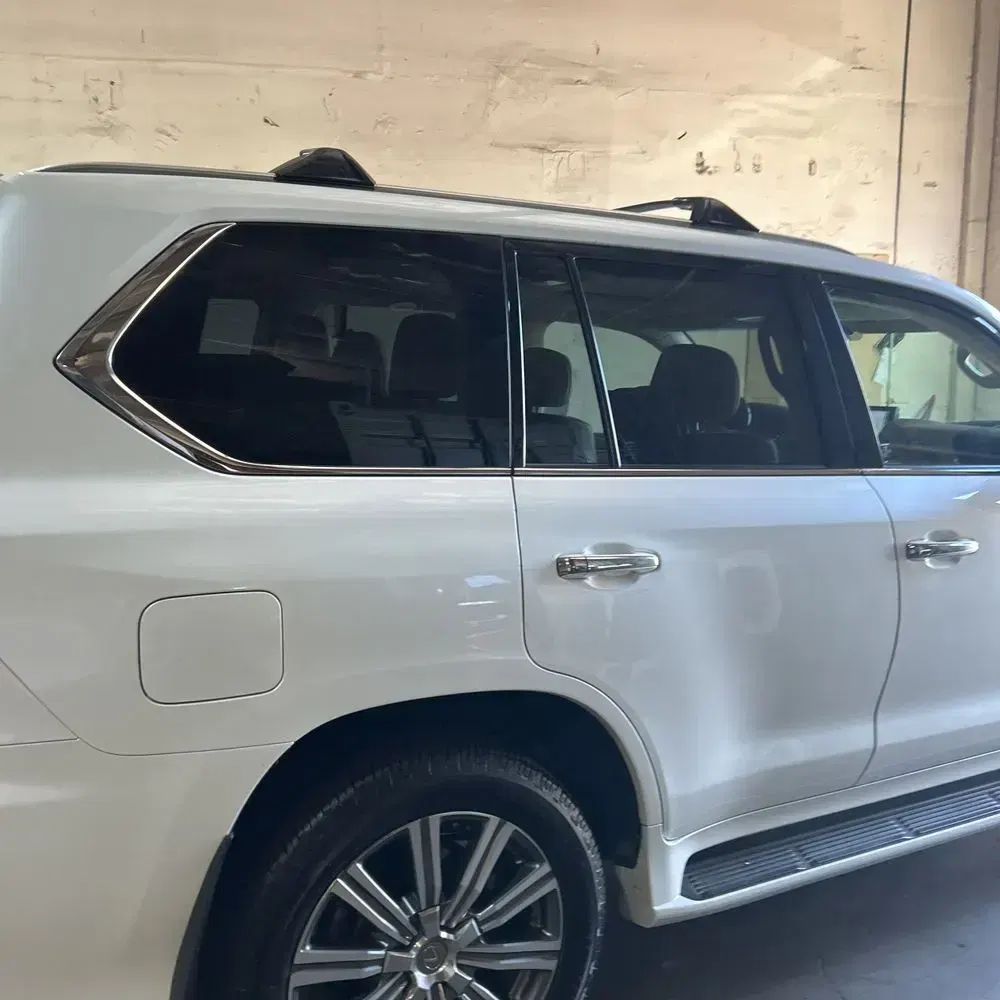 2017 Lexus LX 570 Base