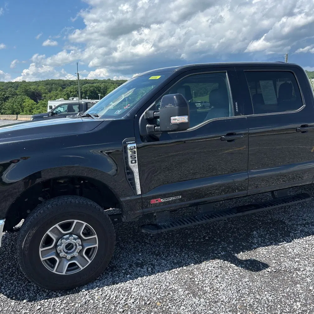 2024 Ford F350 S/D Lariat