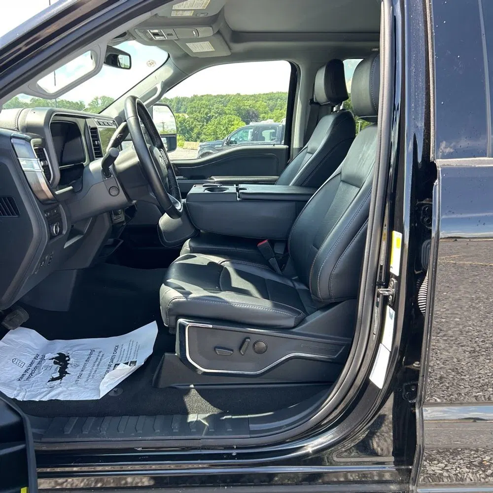 2024 Ford F350 S/D Lariat