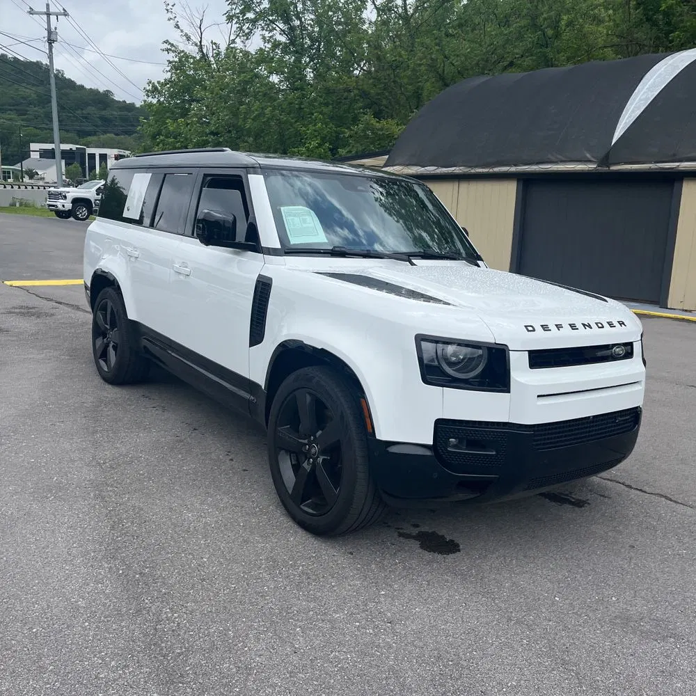 2023 Land Rover Defender 130 X-Dynamic SE