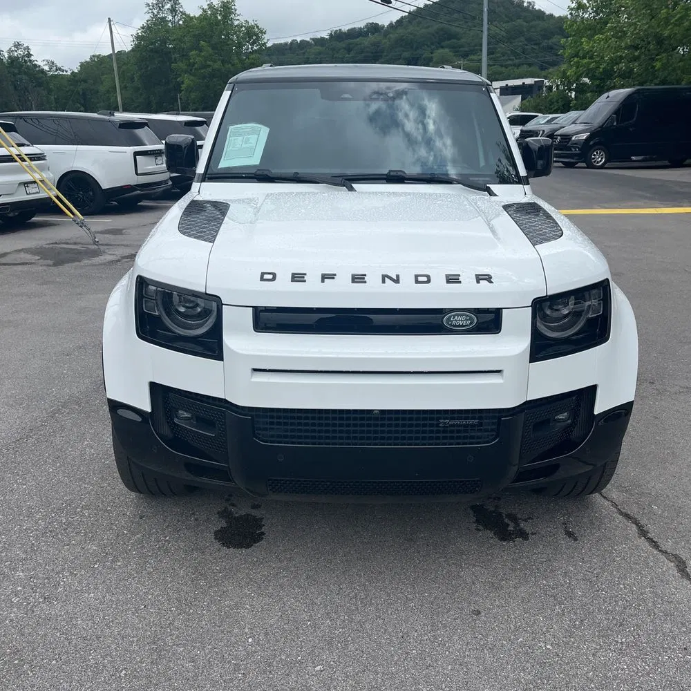 2023 Land Rover Defender 130 X-Dynamic SE