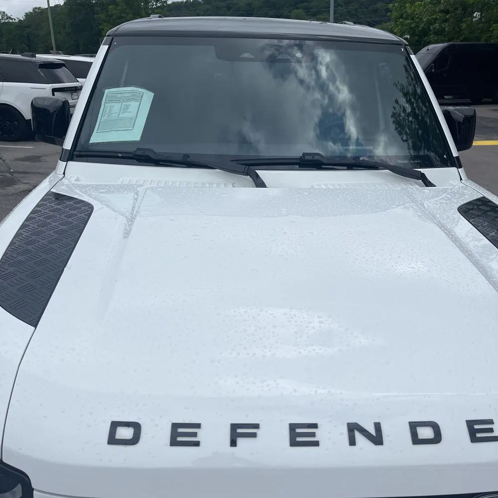 2023 Land Rover Defender 130 X-Dynamic SE