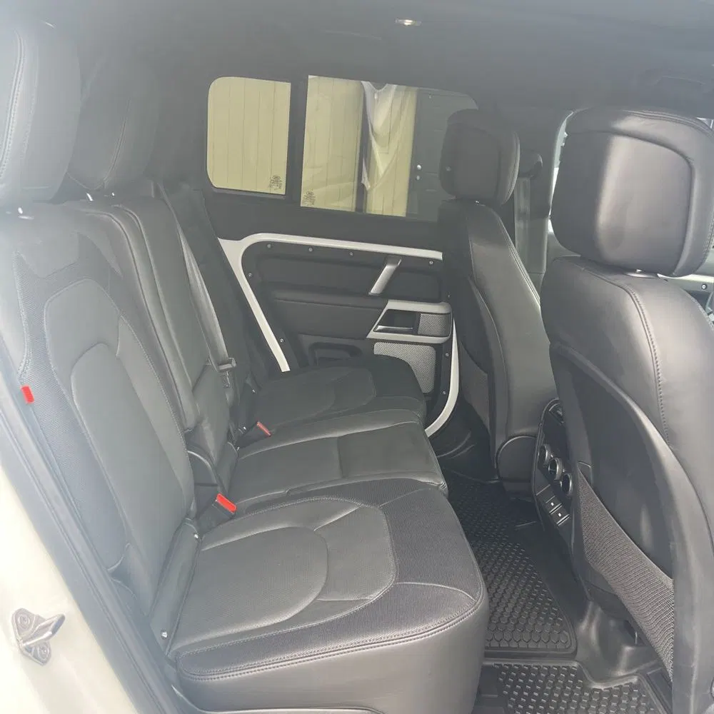 2023 Land Rover Defender 130 X-Dynamic SE