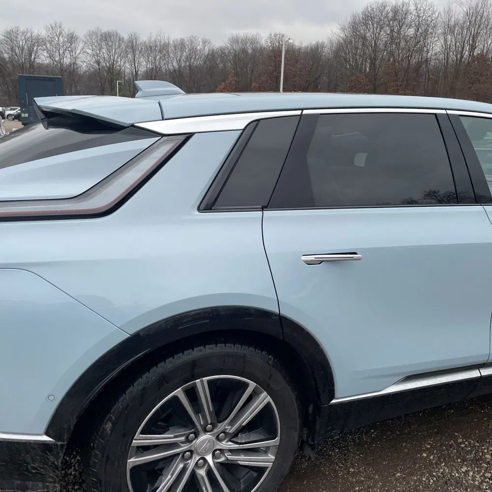 2024 Cadillac LYRIQ Luxury 1