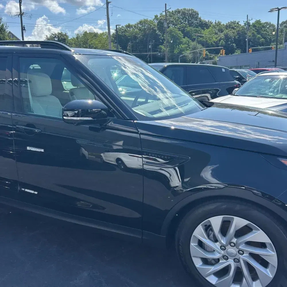 2025 Land Rover Discovery S P300