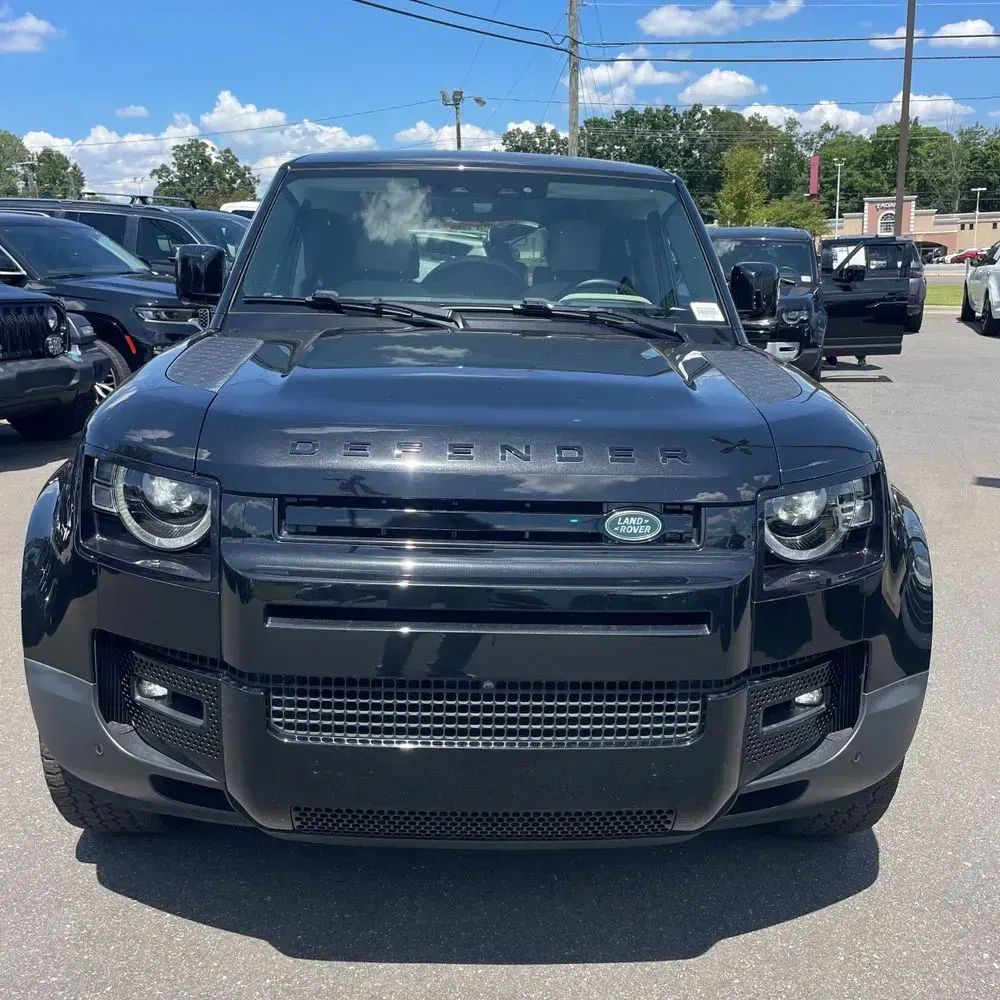 2024 Land Rover Defender 110 V8 P500 SE