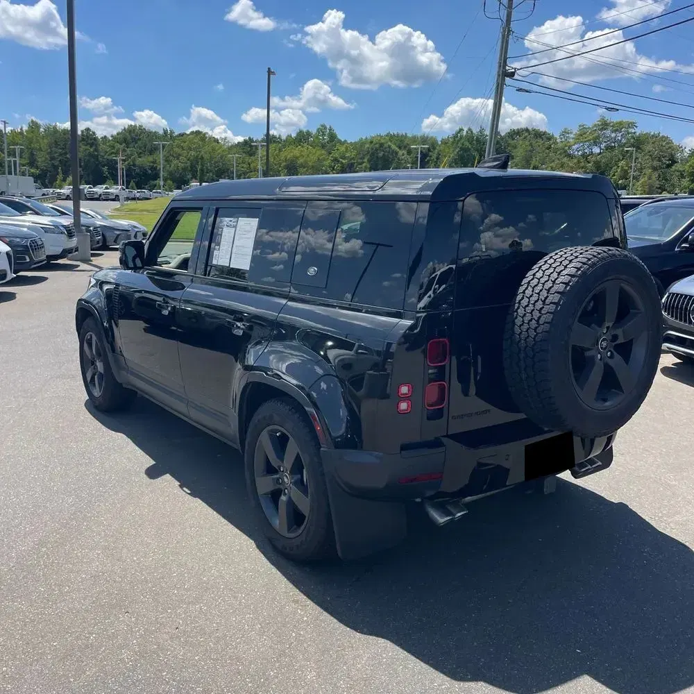 2024 Land Rover Defender 110 V8 P500 SE