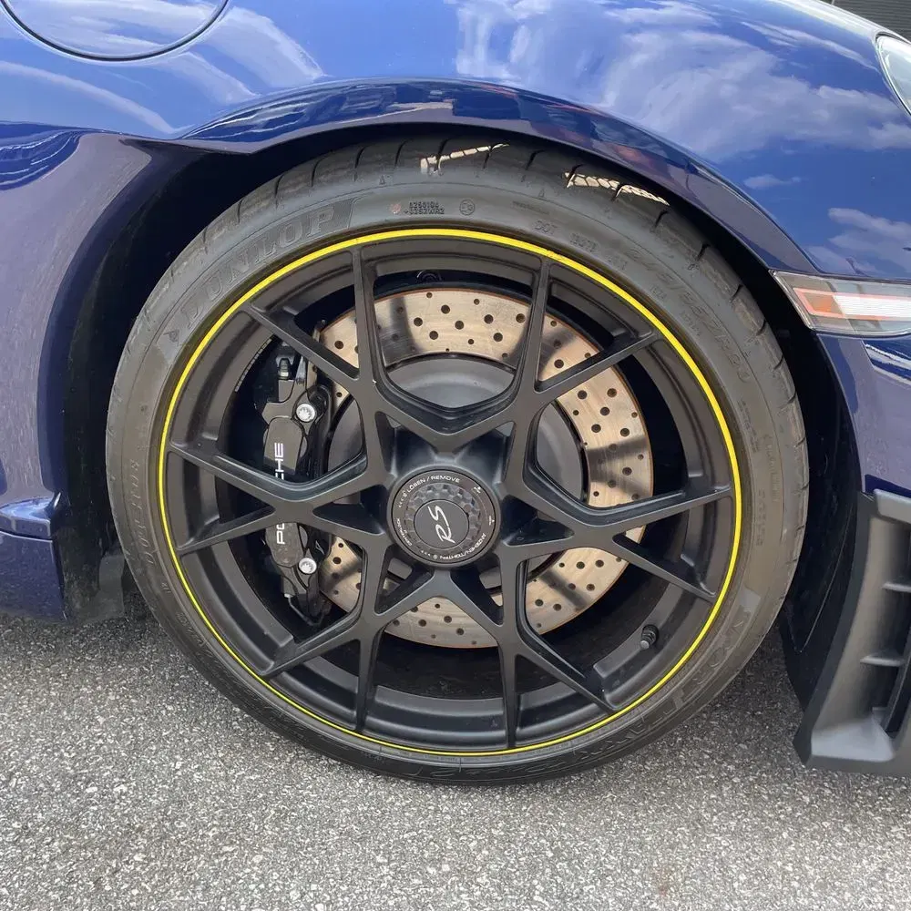 2024 Porsche 718 Cayman GT4 RS