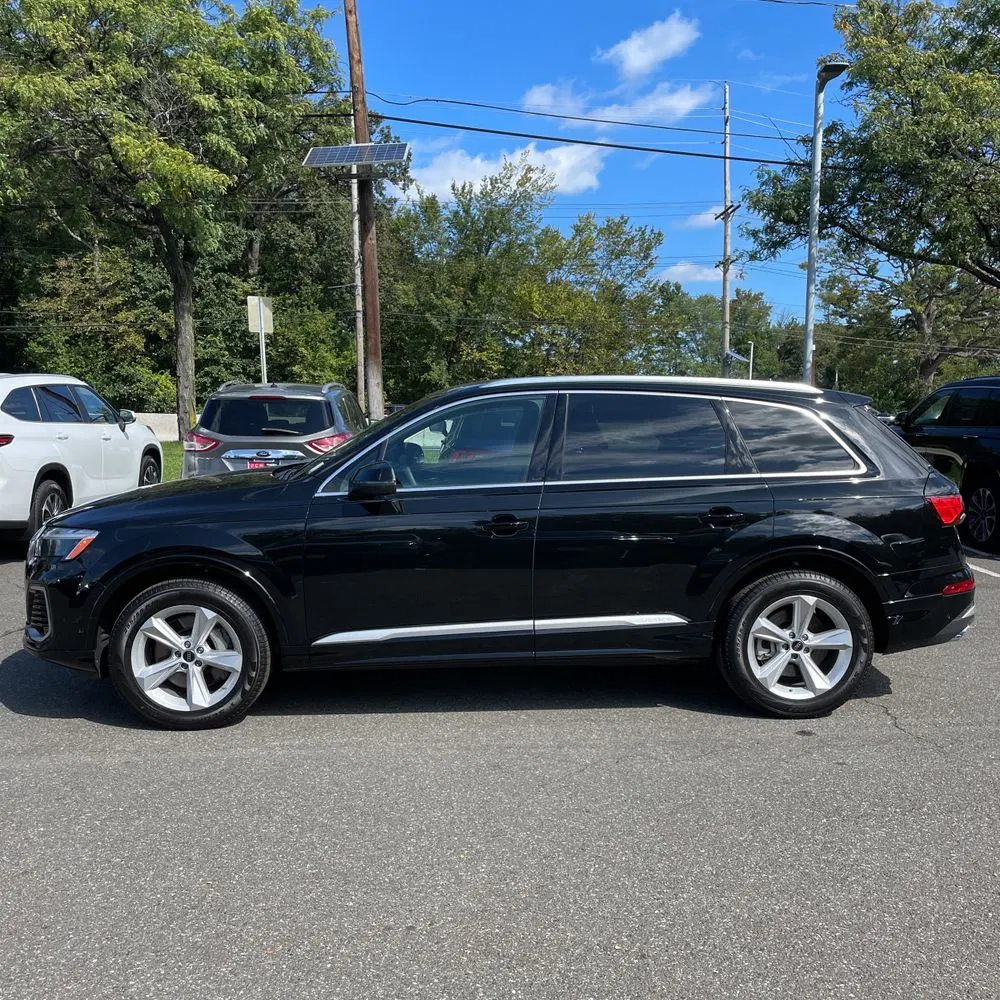 2025 Audi Q7 Premium 45