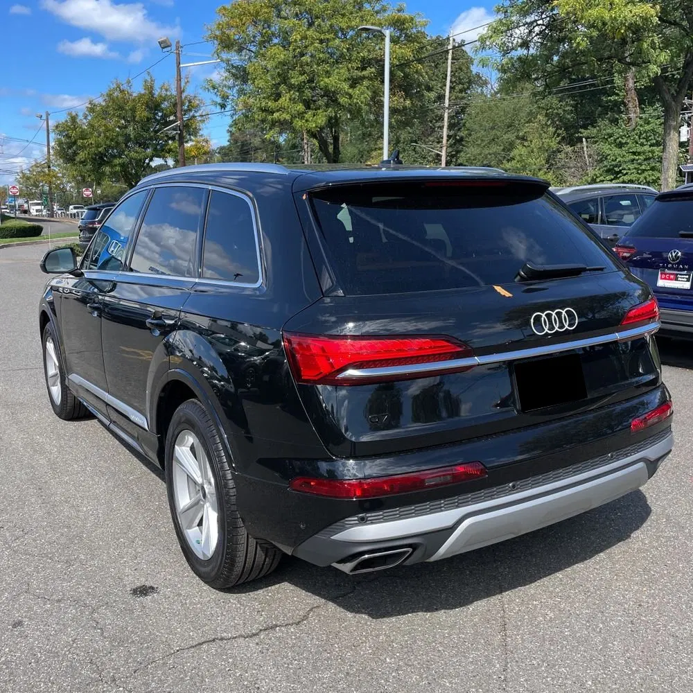 2025 Audi Q7 Premium 45