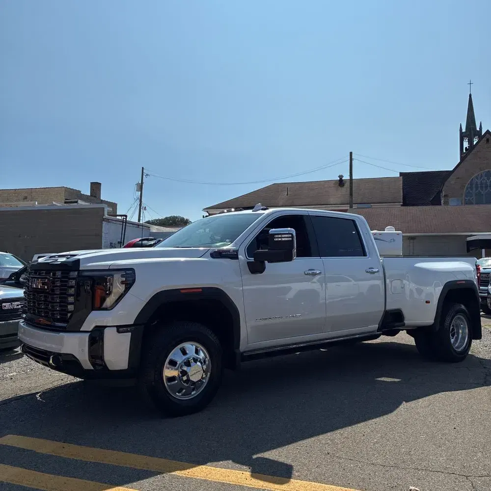 2025 GMC Sierra 3500HD Denali Ultimate