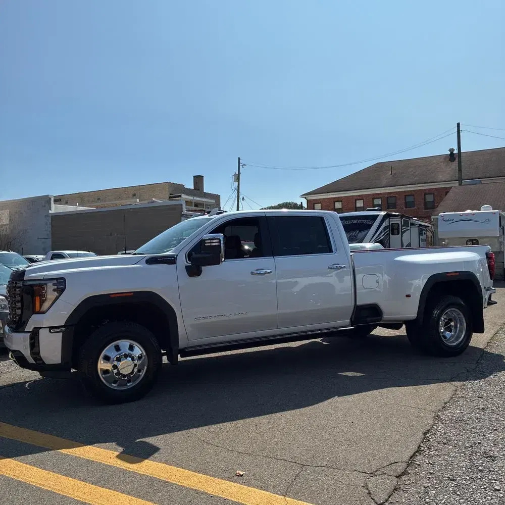 2025 GMC Sierra 3500HD Denali Ultimate