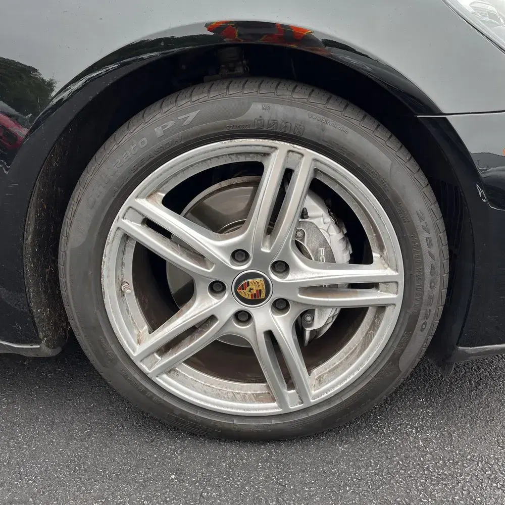 2022 Porsche Panamera 4