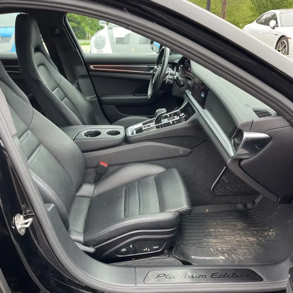 2022 Porsche Panamera 4