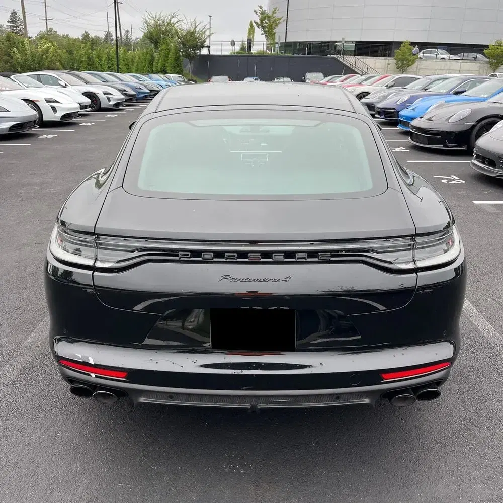 2022 Porsche Panamera 4