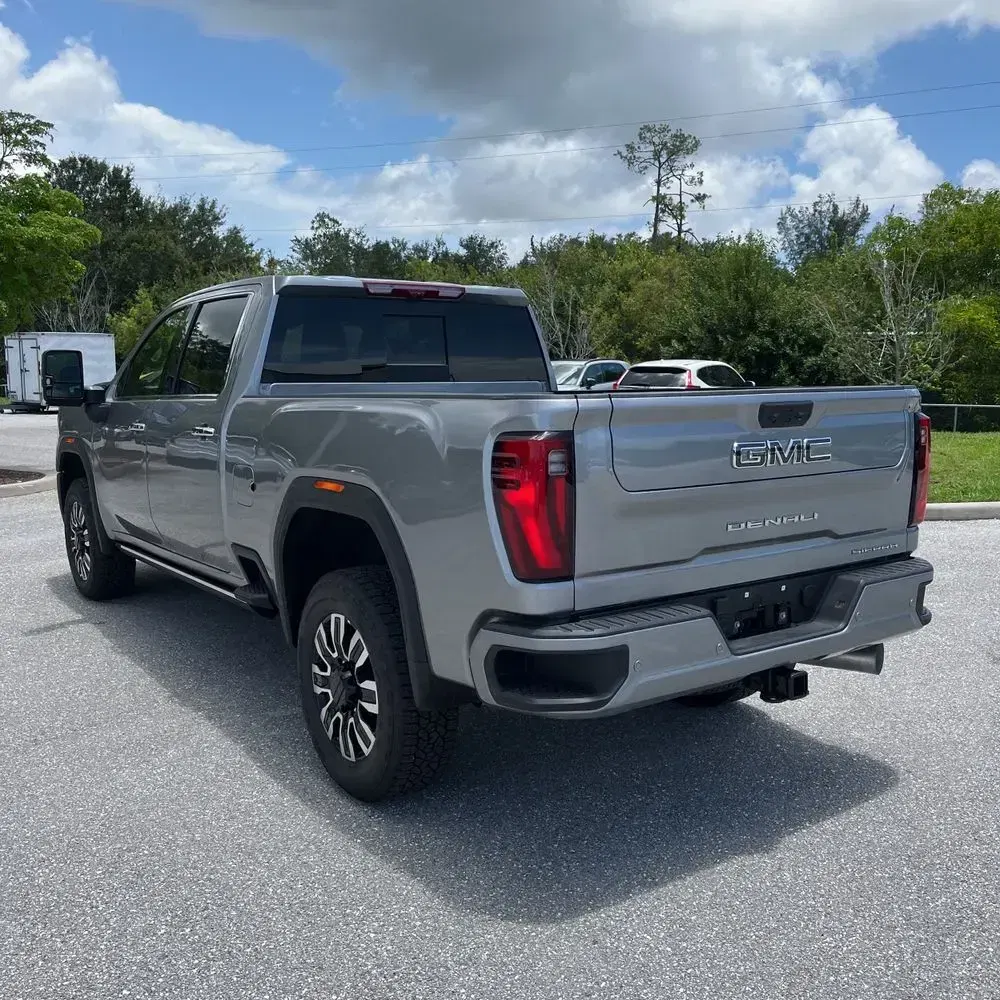 2024 GMC Sierra 3500HD Denali Ultimate