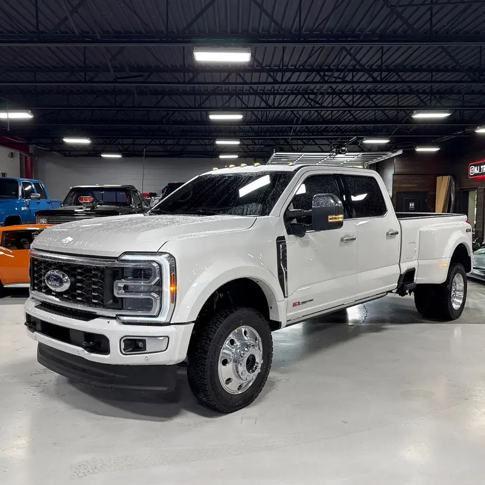 2025 Ford F-450 Super Duty Platinum
