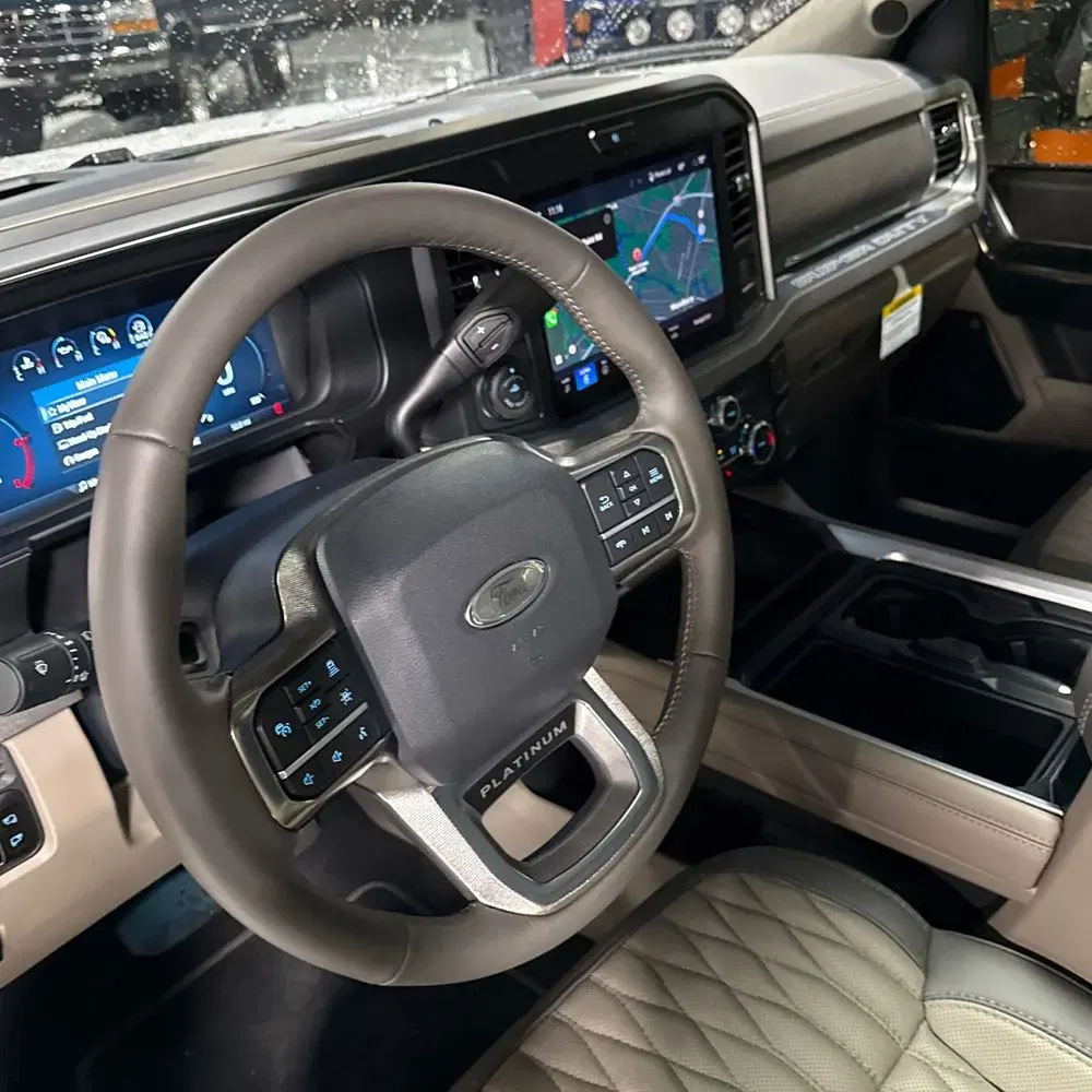 2025 Ford F-450 Super Duty Platinum
