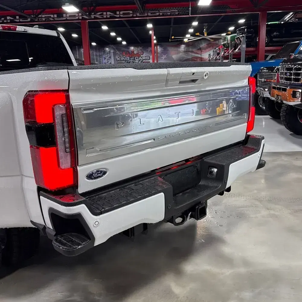 2025 Ford F-450 Super Duty Platinum