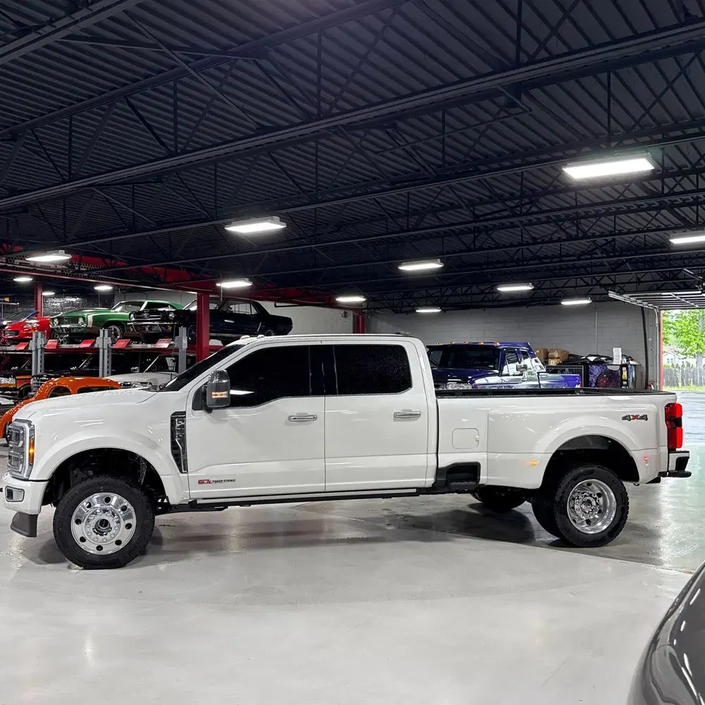 2025 Ford F-450 Super Duty Platinum