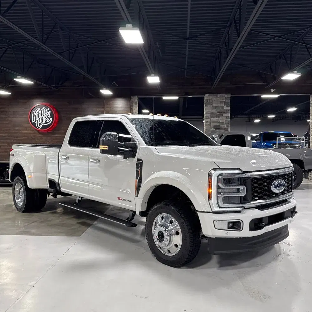 2025 Ford F-450 Super Duty Platinum