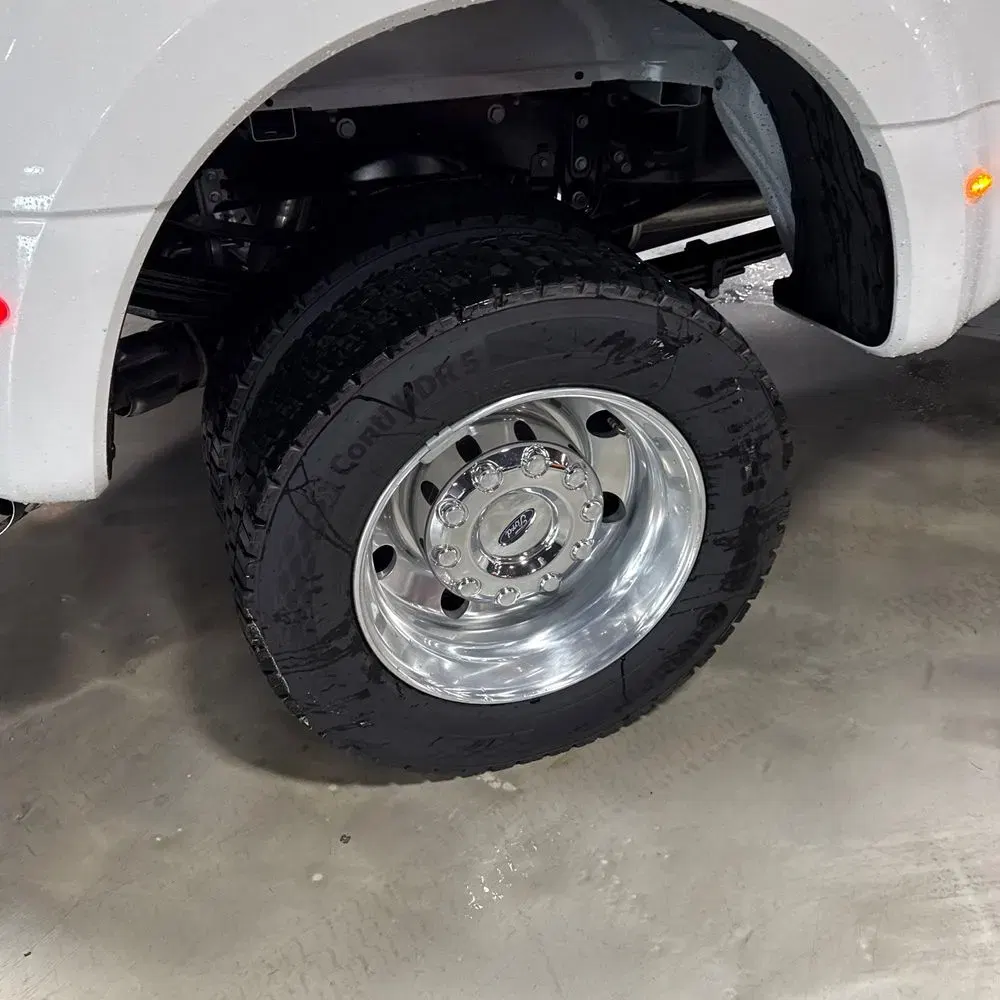 2025 Ford F-450 Super Duty Platinum