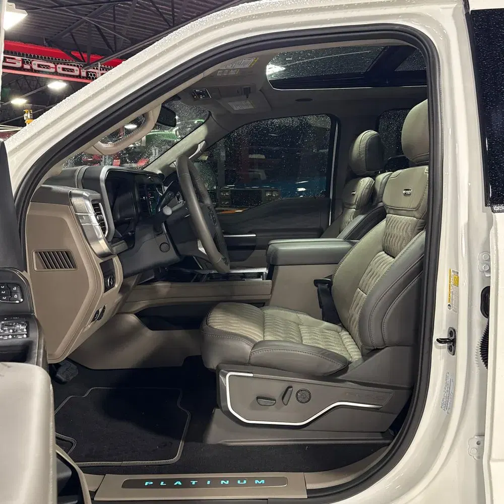 2025 Ford F-450 Super Duty Platinum