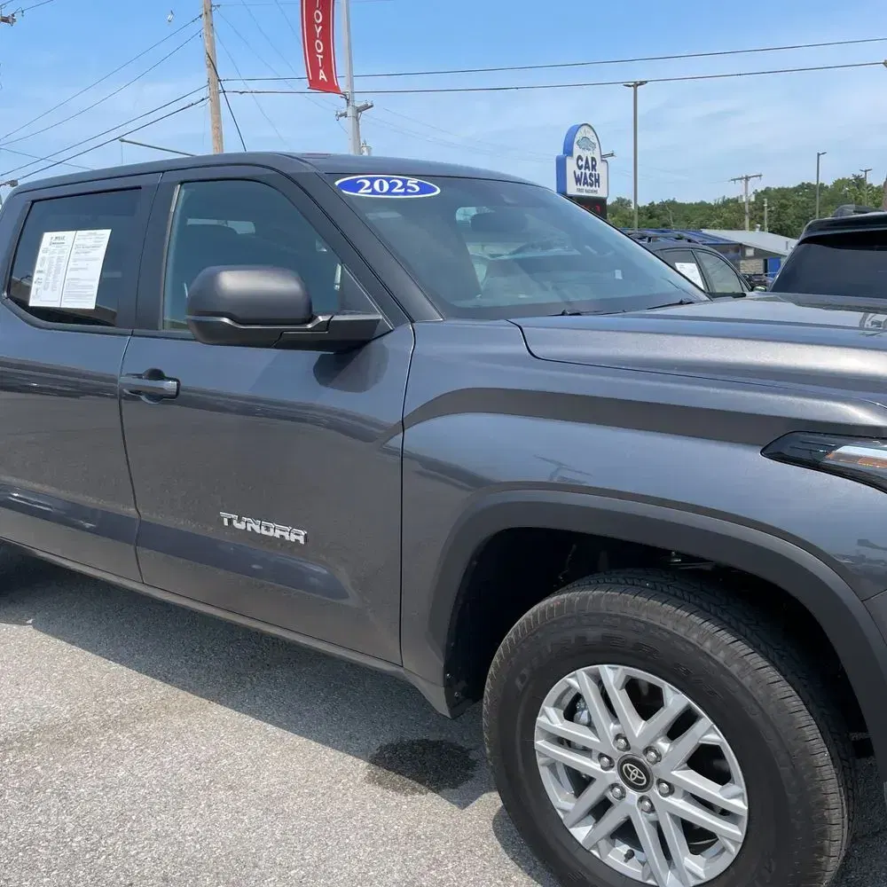 2025 Toyota Tundra SR5