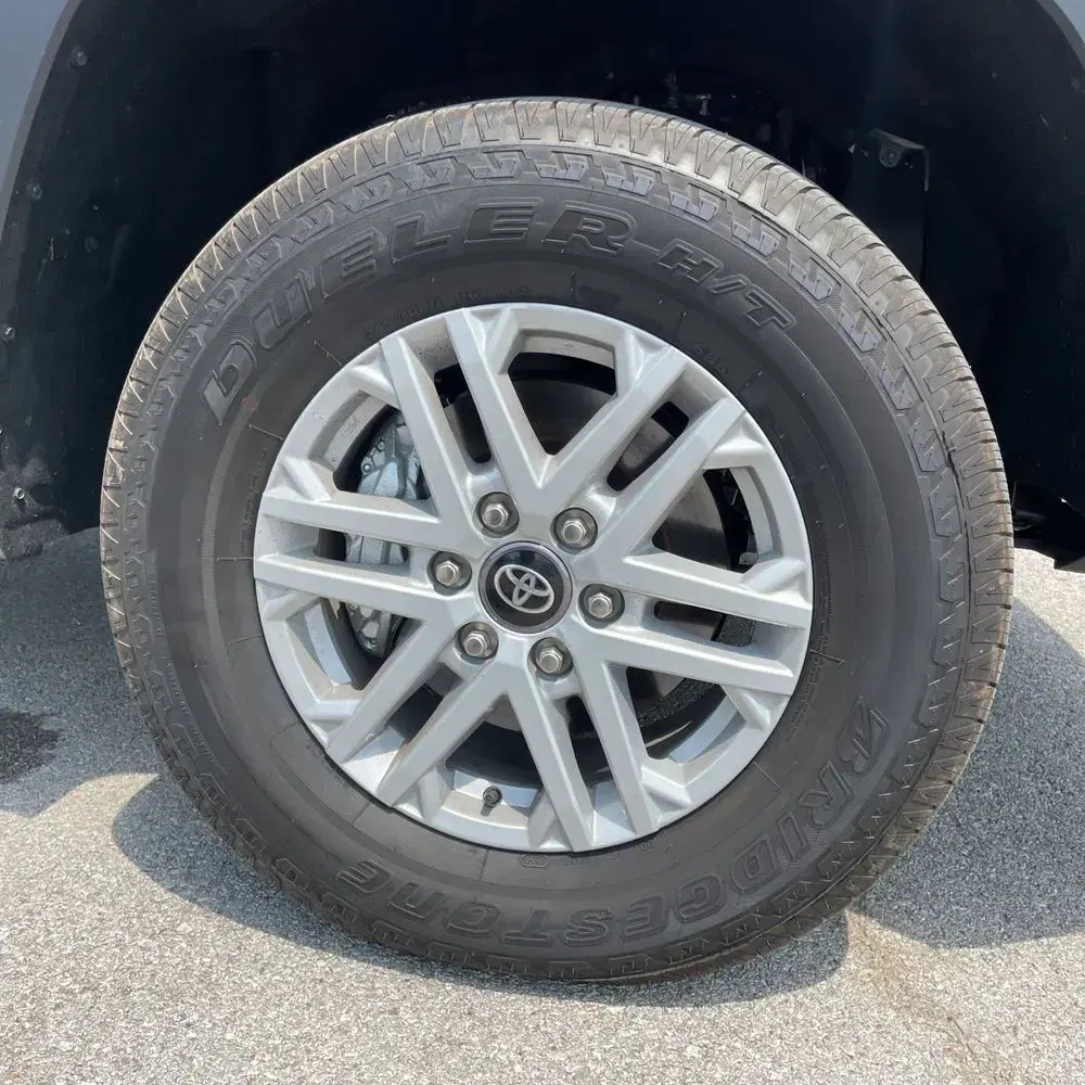 2025 Toyota Tundra SR5