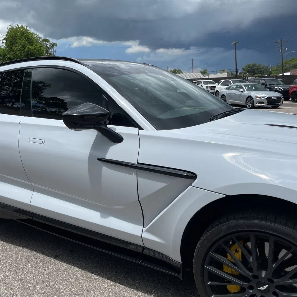 2023 Aston Martin DBX 707