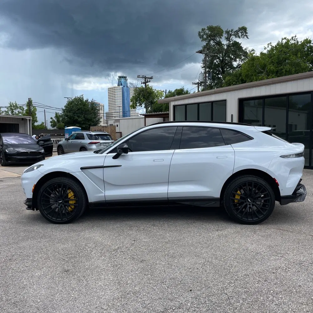 2023 Aston Martin DBX 707