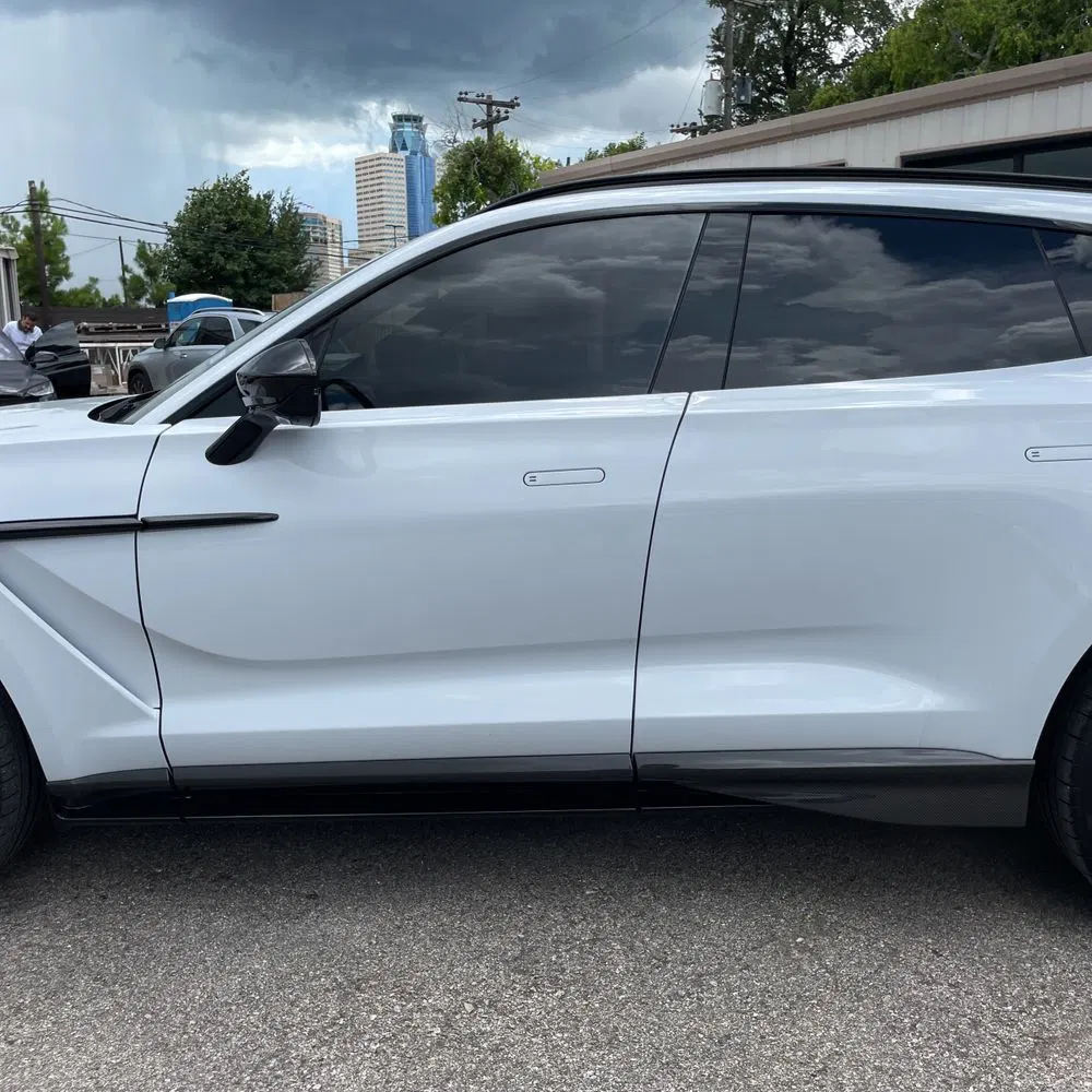 2023 Aston Martin DBX 707