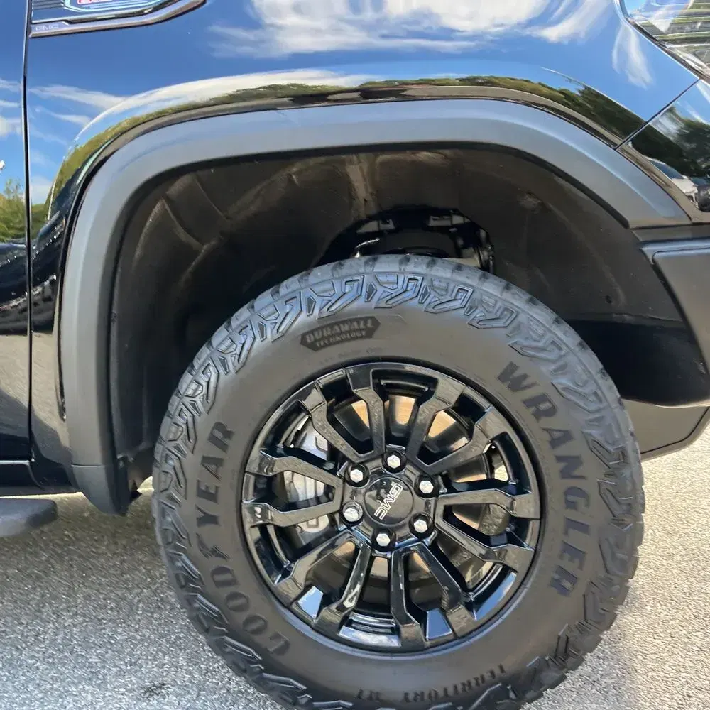 2023 GMC Sierra 1500 AT4X
