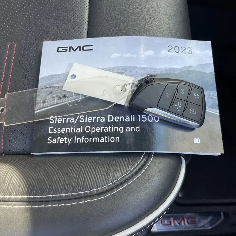 2023 GMC Sierra 1500 AT4X