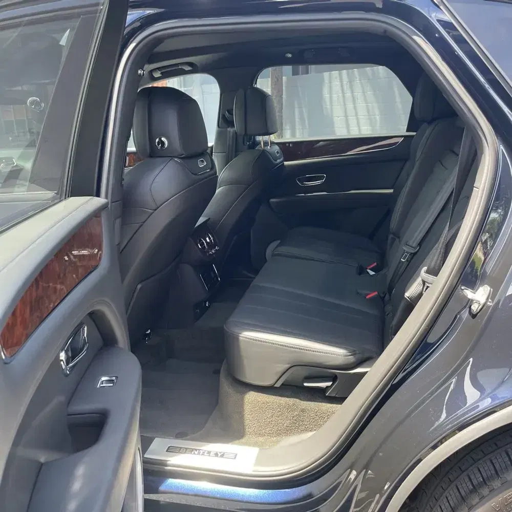 2022 Bentley Bentayga V8