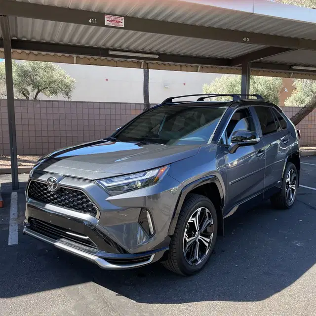 2025 Toyota RAV4 Plug-in Hybrid XSE