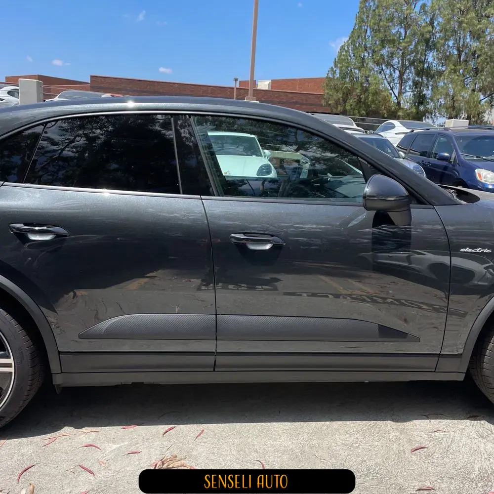 2025 Porsche Macan Electric
