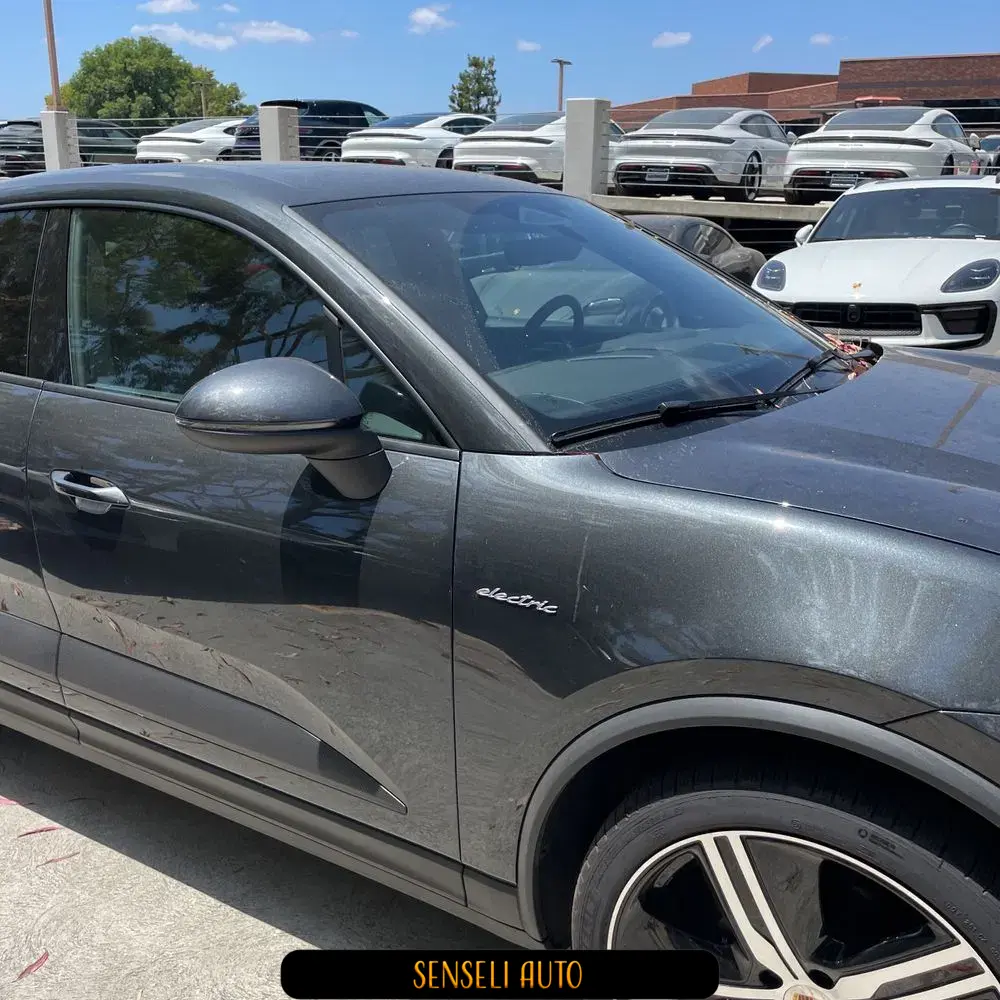 2025 Porsche Macan Electric