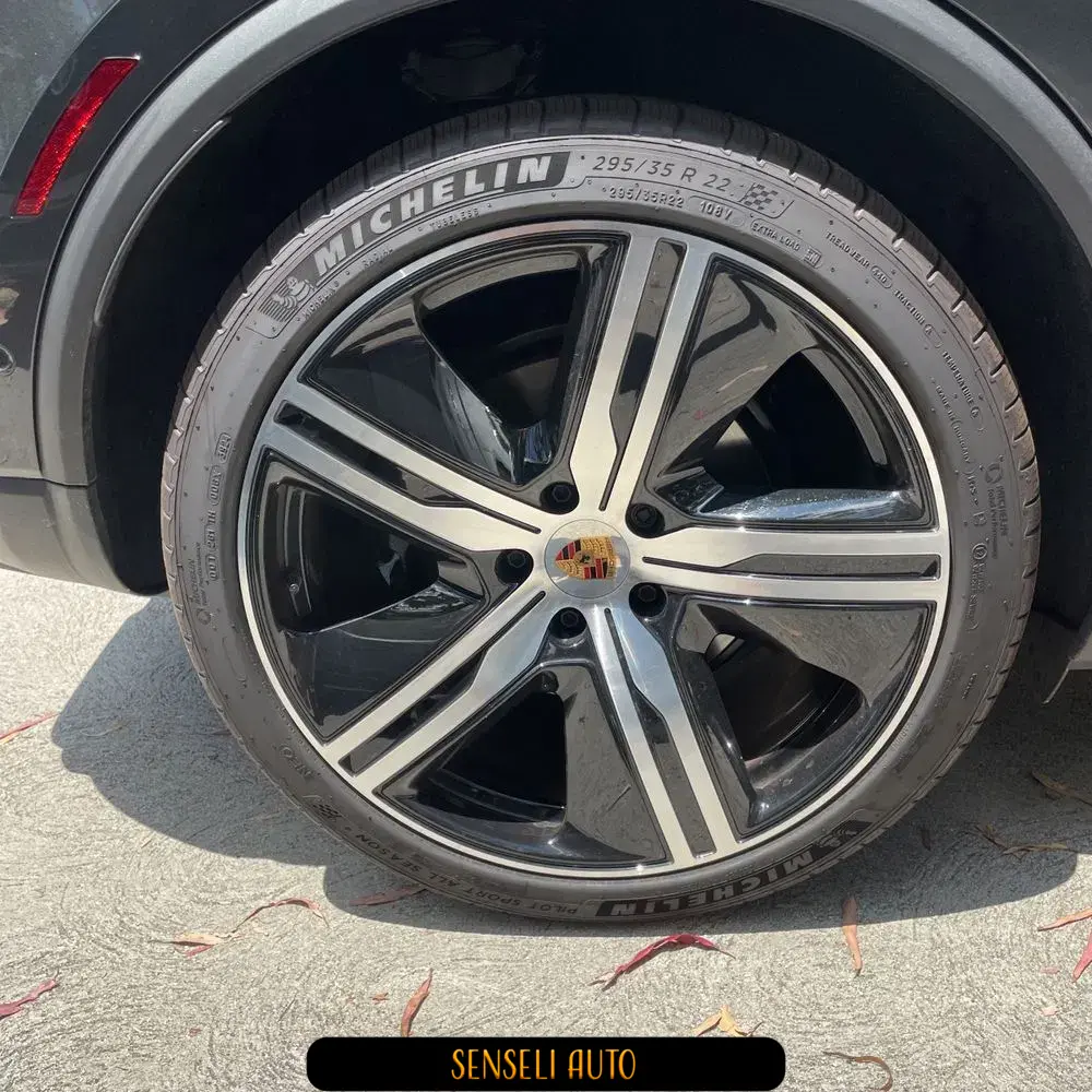 2025 Porsche Macan Electric