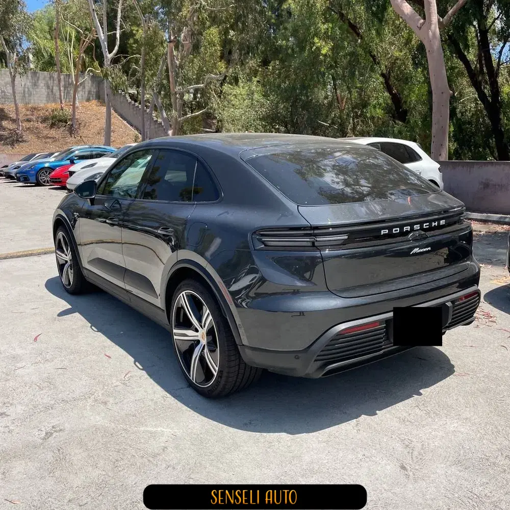 2025 Porsche Macan Electric