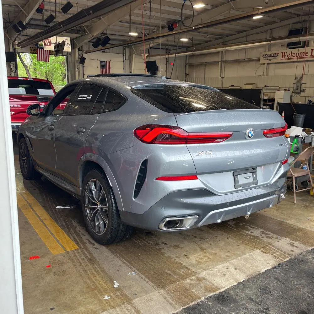 2025 BMW X6 XDrive40i