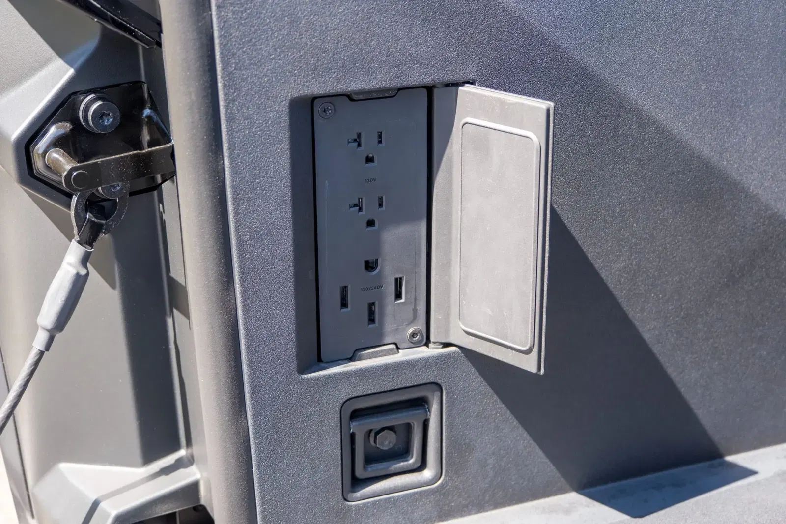 2024 Tesla Cybertruck AWD Foundation Series