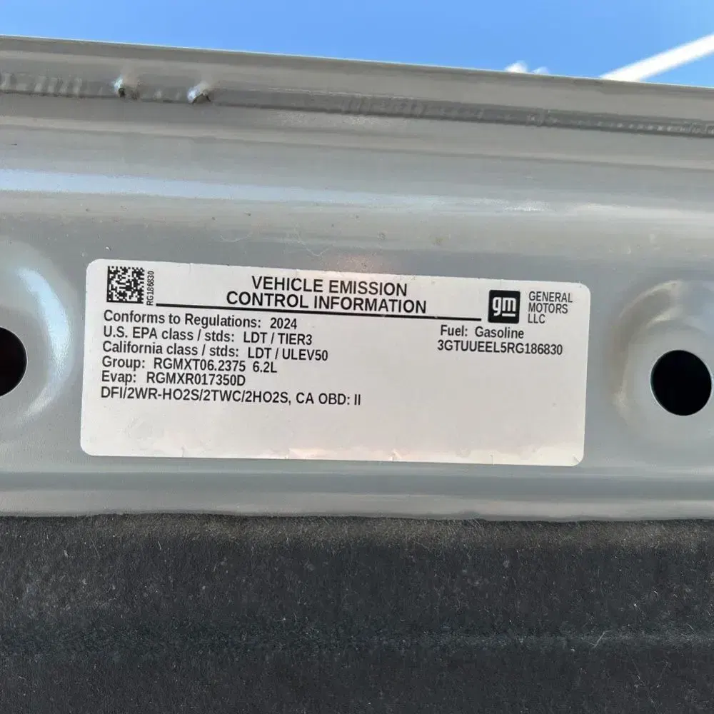 2024 GMC Sierra 1500 AT4