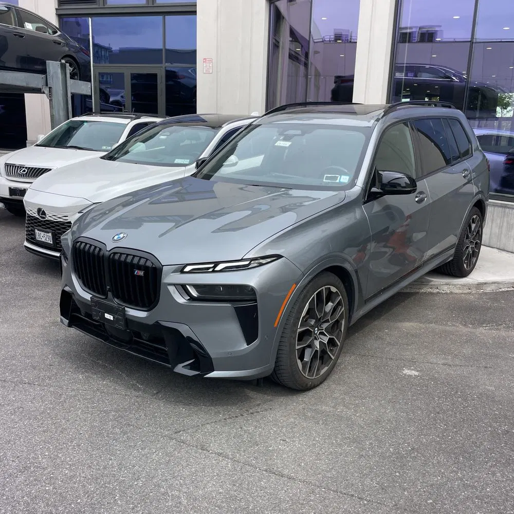 2023 BMW X7 M60i