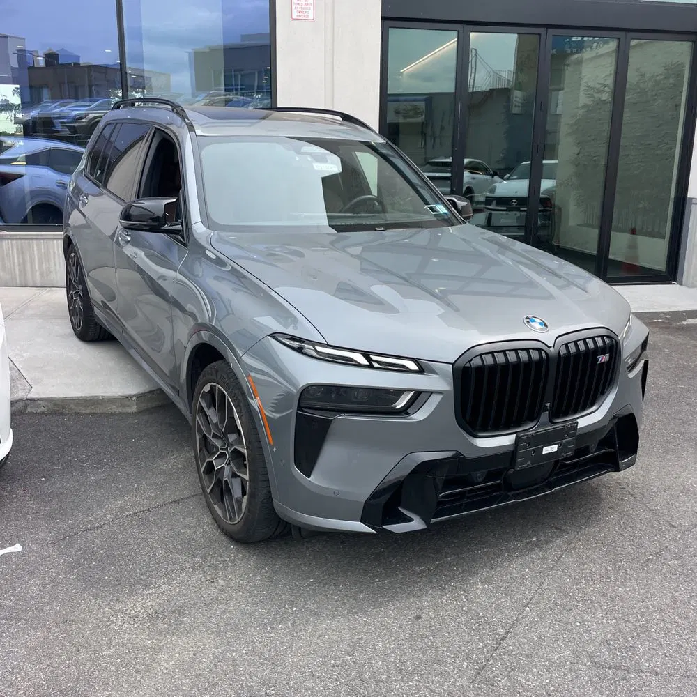 2023 BMW X7 M60i